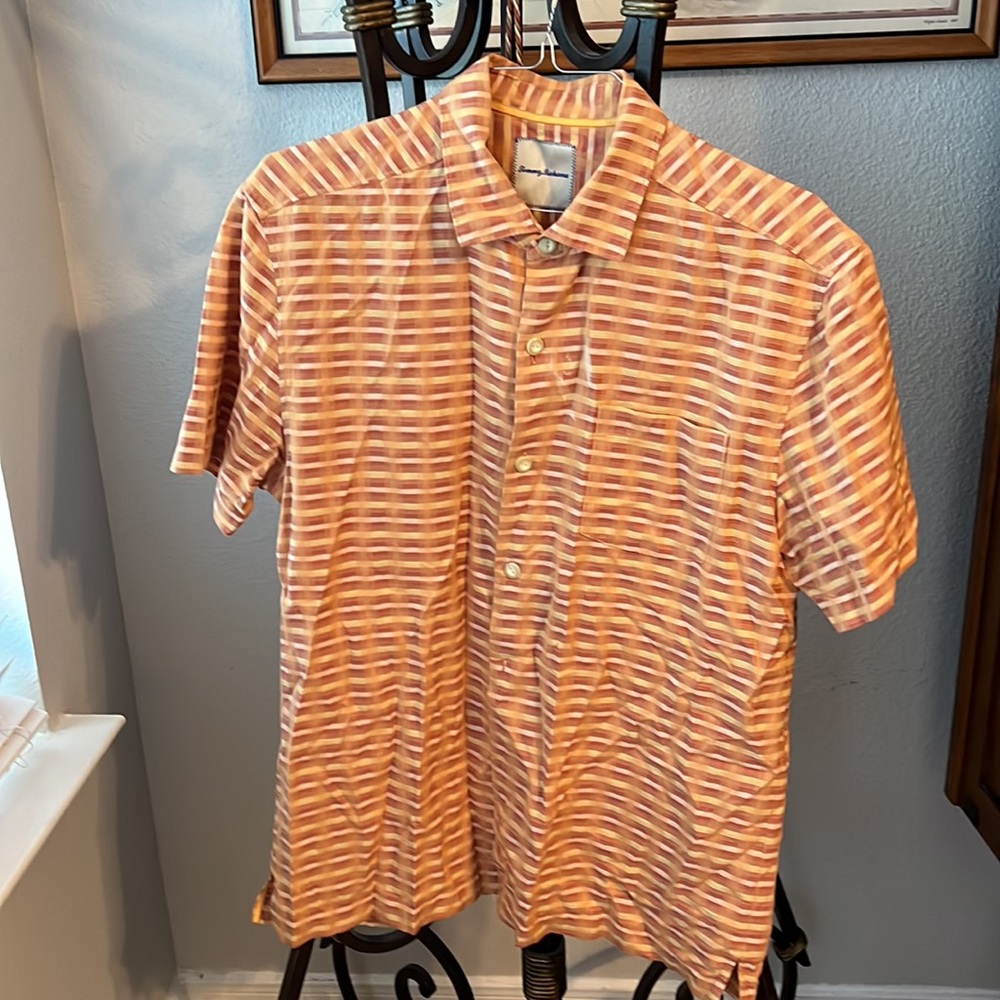 Tommy Bahama full button down. Size Large - Picture 2 of 3